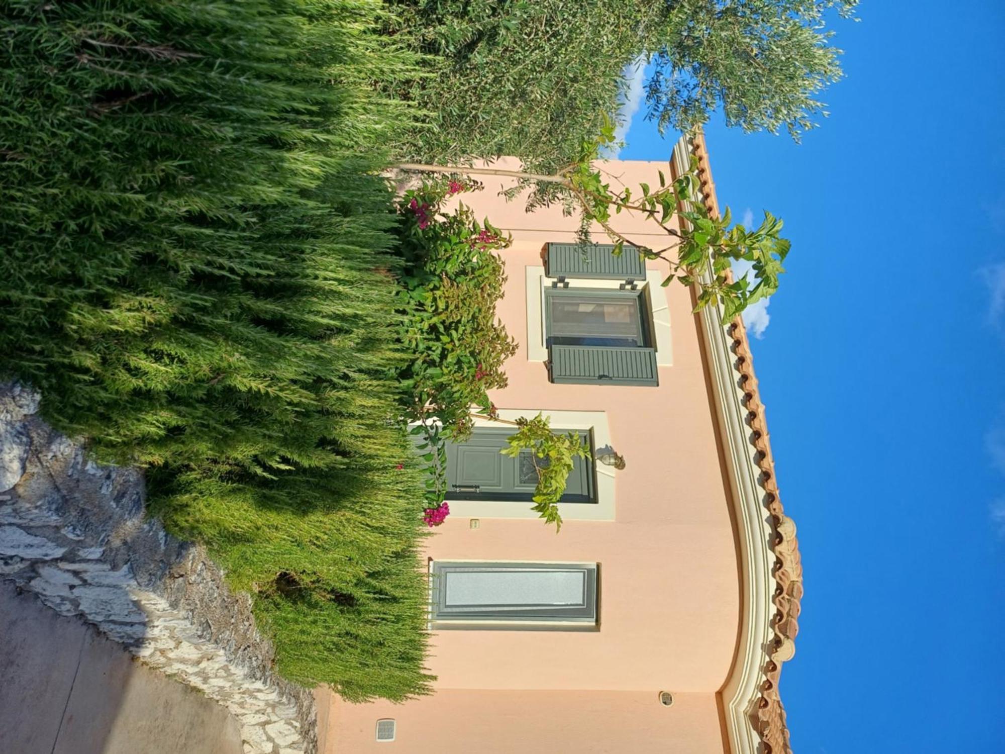 Korallis Villas Karavados Luaran gambar