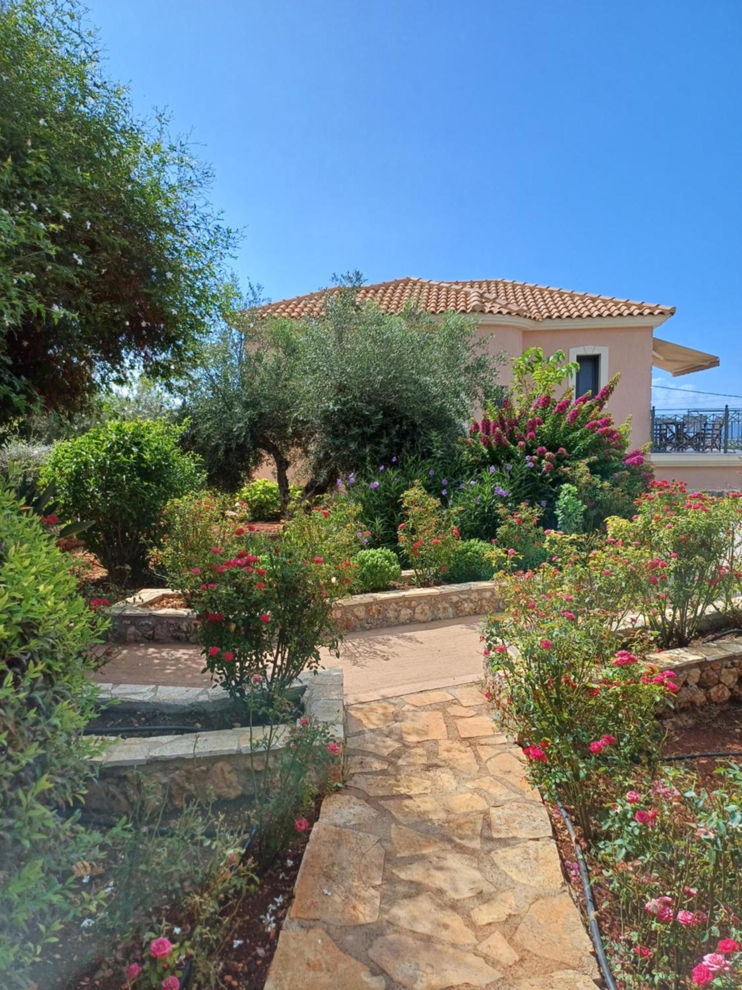 Korallis Villas Karavados Luaran gambar