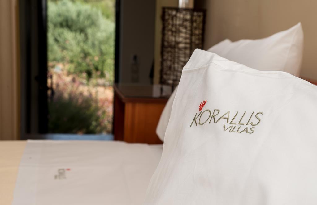 Korallis Villas Karavados Luaran gambar
