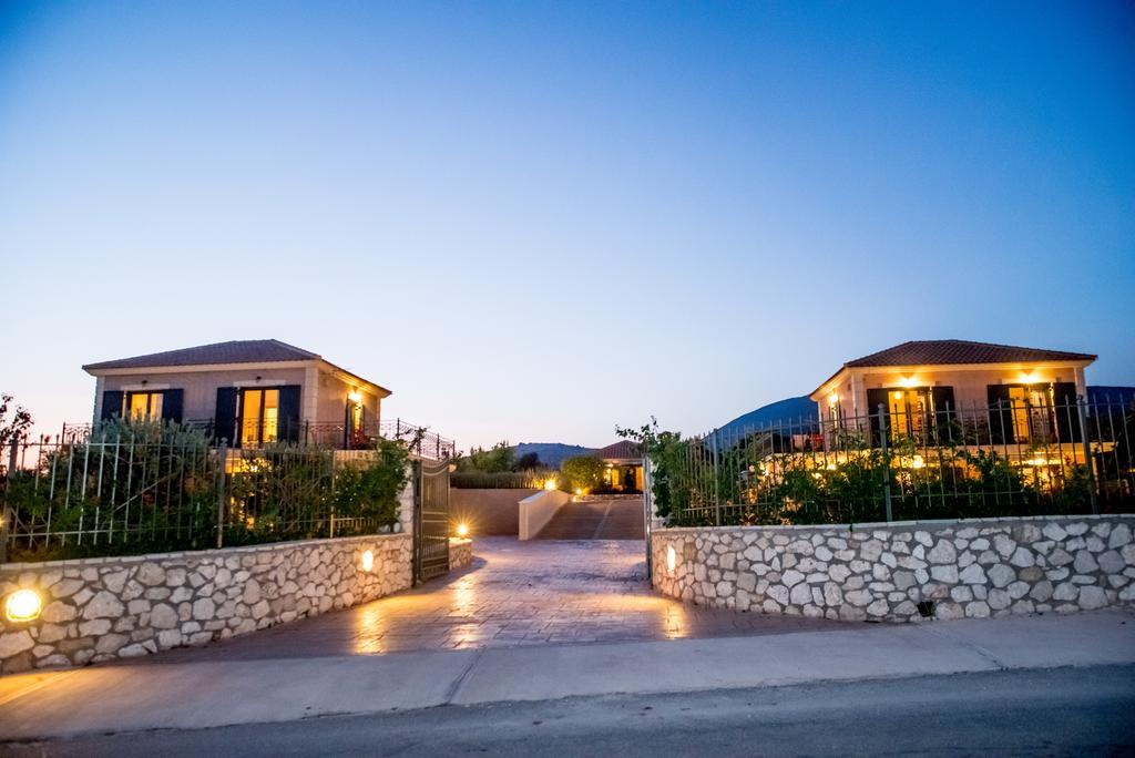 Korallis Villas Karavados Luaran gambar